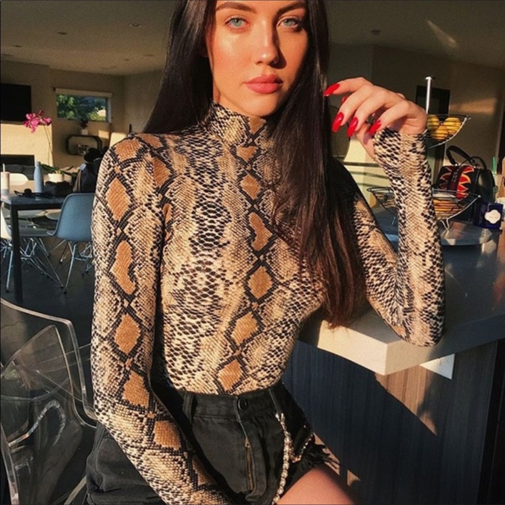 ✨“Hollywood Blvd” Snakeskin Print Bodysuit